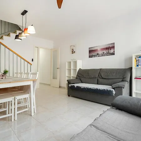 Holiday home Hauzify I Casa Gala Placidia Creixell