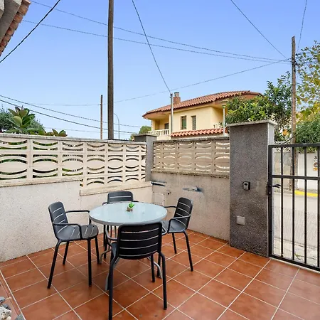 Holiday home Hauzify I Casa Gala Placidia Creixell